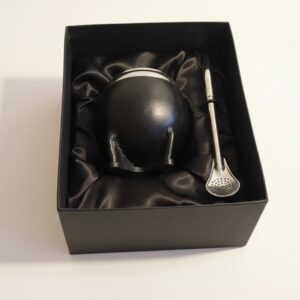 Set NACOMA — Mate Clásico Negro + Bombilla Premium